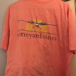 Men’s vineyard vines tshirt